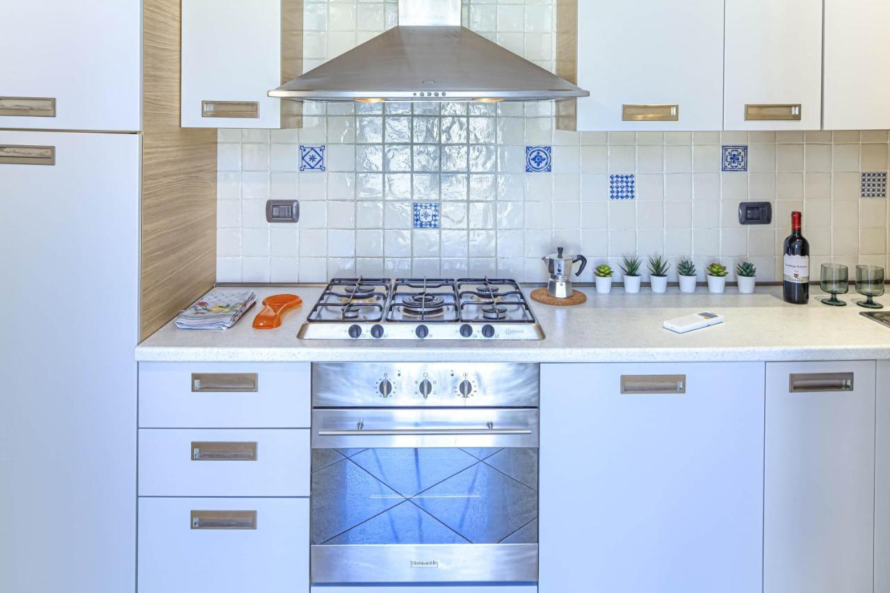 Mafalda Apartments Леванто Экстерьер фото