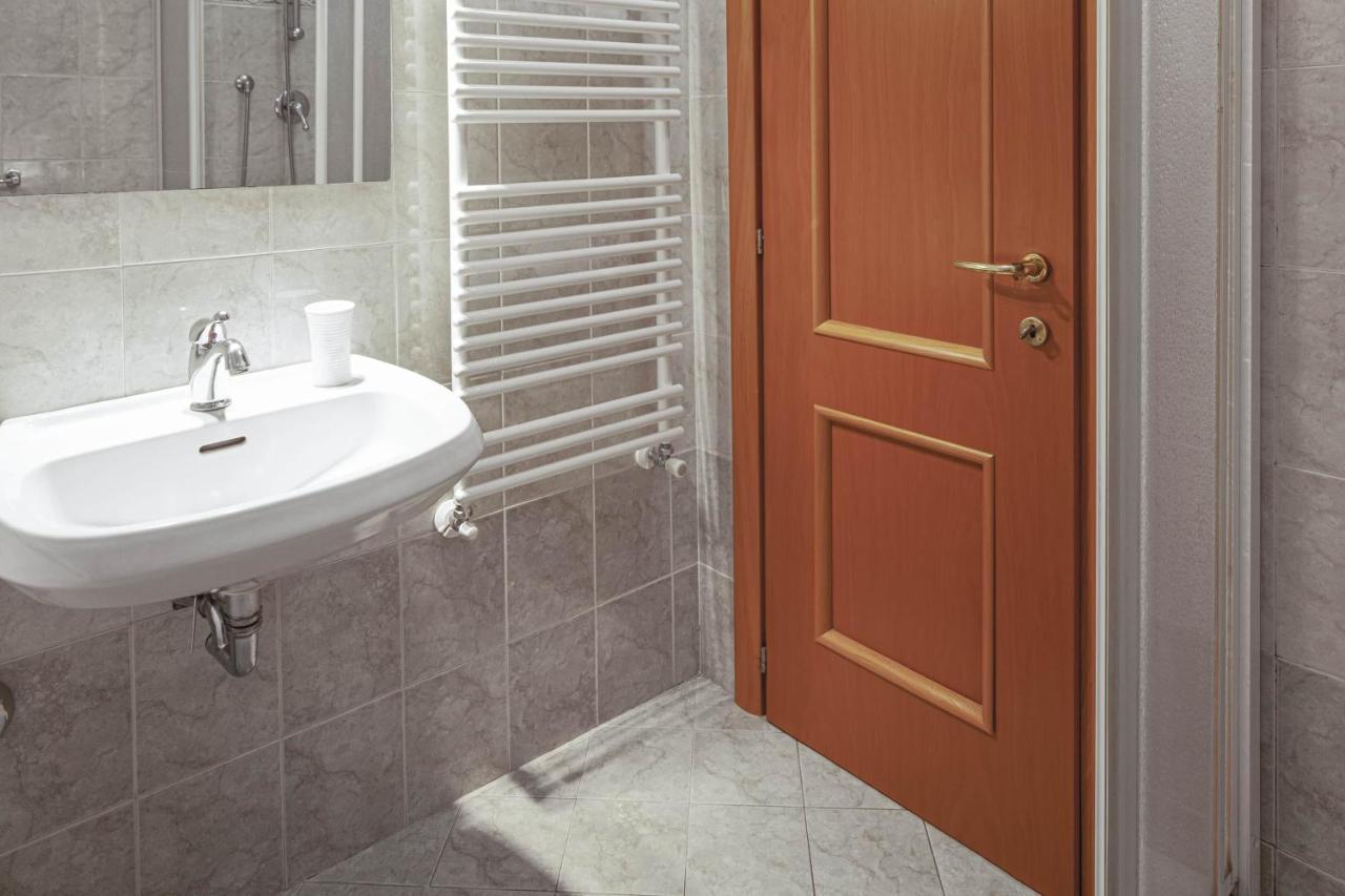 Mafalda Apartments Леванто Экстерьер фото